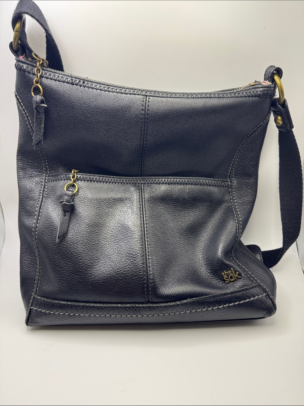 The Sak Hobo Black Pebble Leather women's over the shoulder bag/Crossbody
